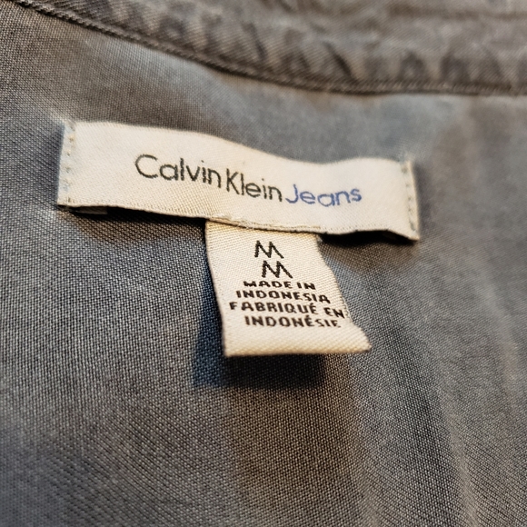 CALVIN KLEIN | VISCOSE BUTTONED CAPPED SLE… - Picture 7 of 8